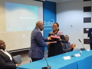 Lire la suite à propos de l’article Togo : Ecobank accompagnera les commissionnaires en douane