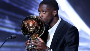 Lire la suite à propos de l’article Ousmane Dembélé sacré « Ballon d&rsquo;Or 2025 »